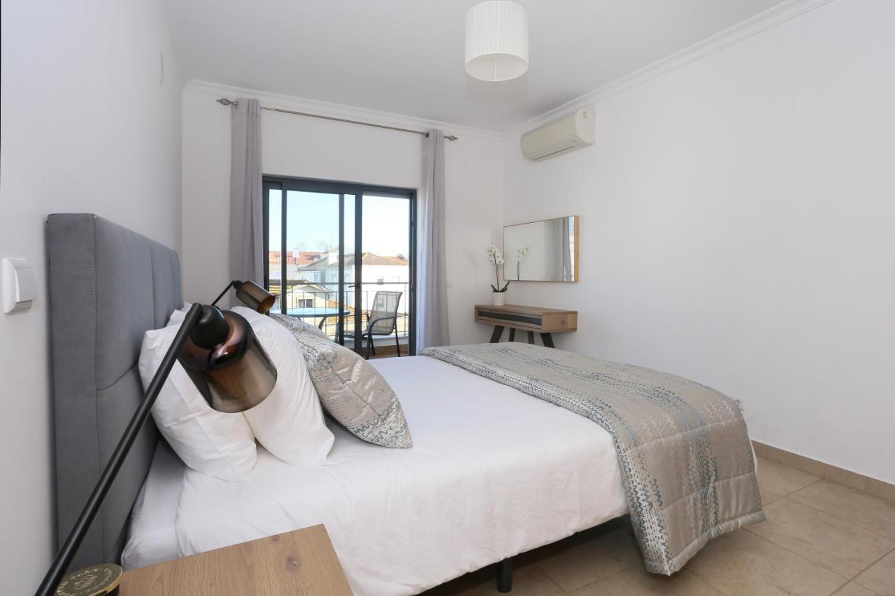 3 Bedroom With Indoor Pool Lagos