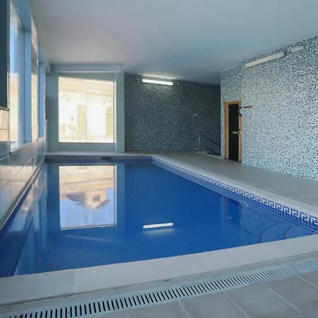3 Bedroom Apartment With Indoor Pool Central Lagos Exterior photo
