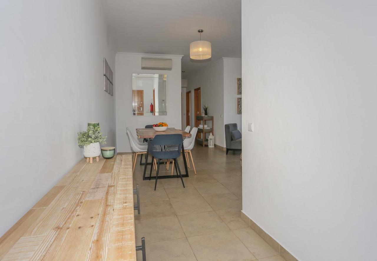 Apartment 3 Bedroom With Indoor Pool Lagos