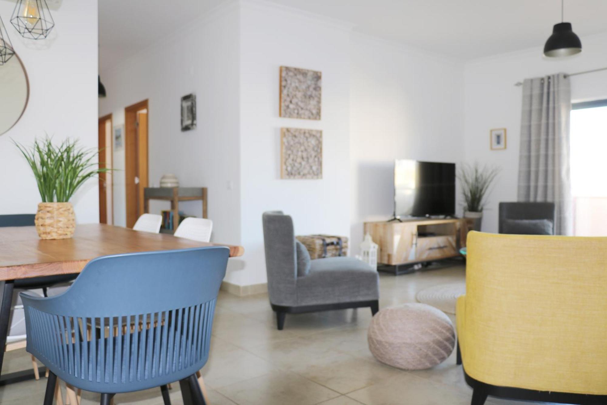 Apartment 3 Bedroom With Indoor Pool Lagos